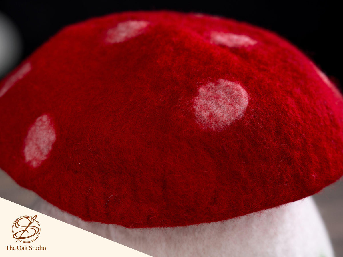 Handmade Mushroom Felt Cat Cave – Natural Wool Pet House, Cozy Eco-Friendly Bed (40cm)