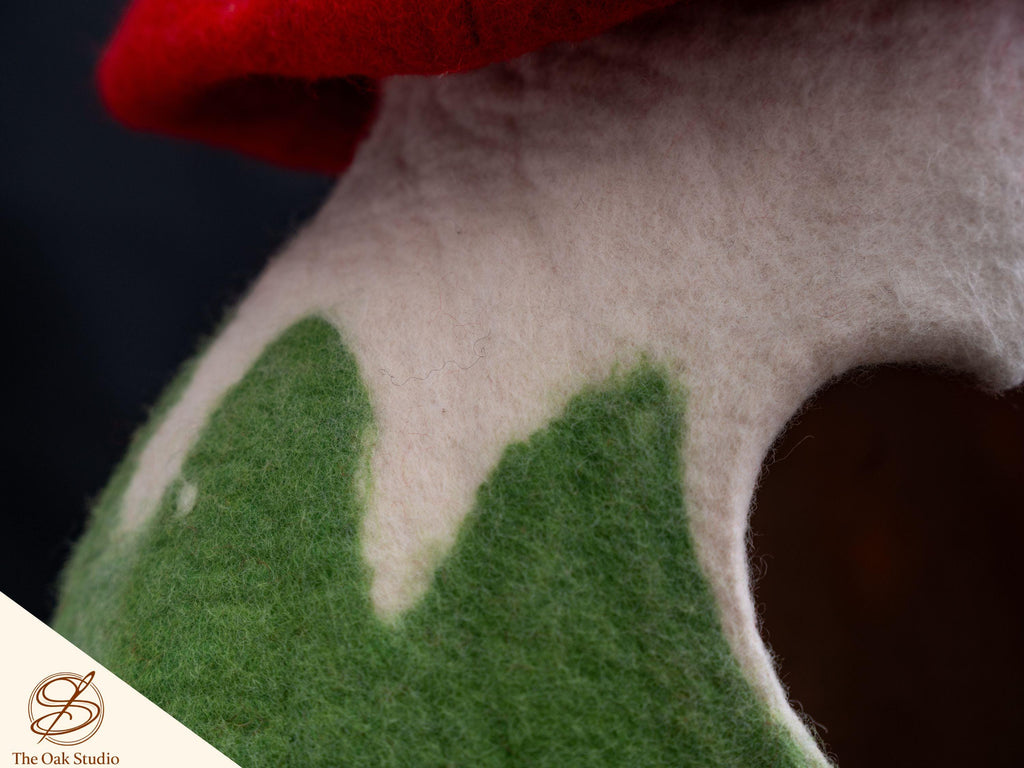 Handmade Mushroom Felt Cat Cave – Natural Wool Pet House, Cozy Eco-Friendly Bed (40cm)