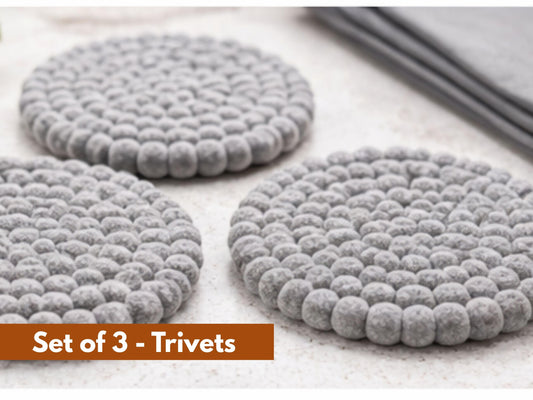 Grey Felt Ball Trivet Set – 20cm Round Wool Table Protector, Minimalist Kitchen Décor